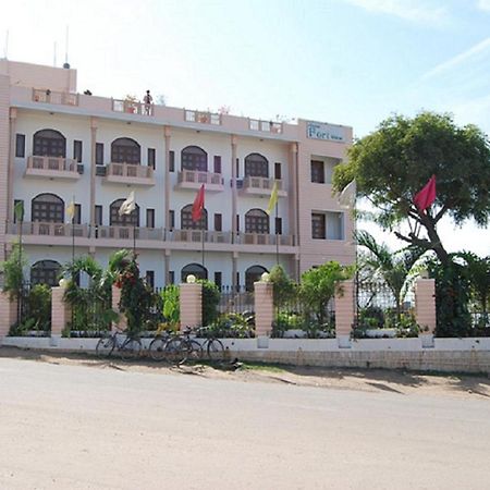 Hotel Fort View Tikamgarh מראה חיצוני תמונה