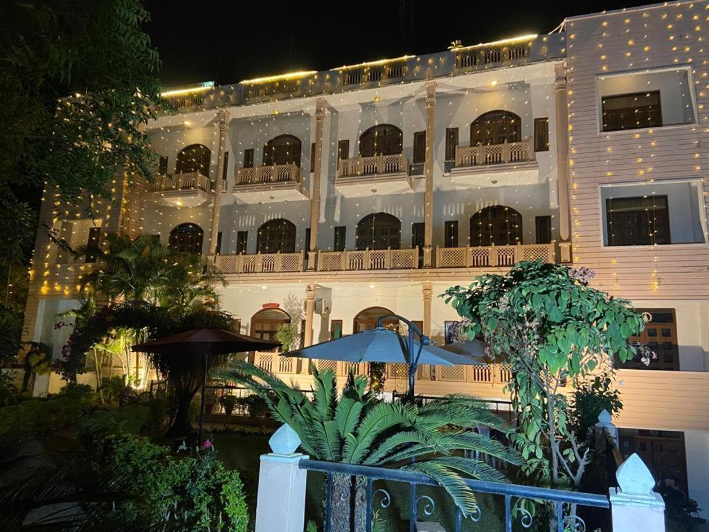 Hotel Fort View Tikamgarh מראה חיצוני תמונה