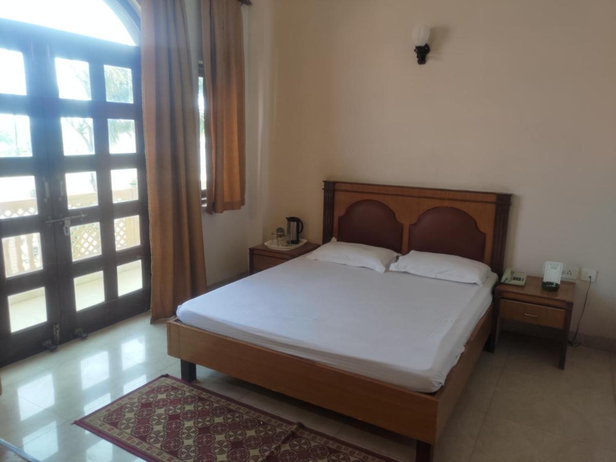 Hotel Fort View Tikamgarh מראה חיצוני תמונה